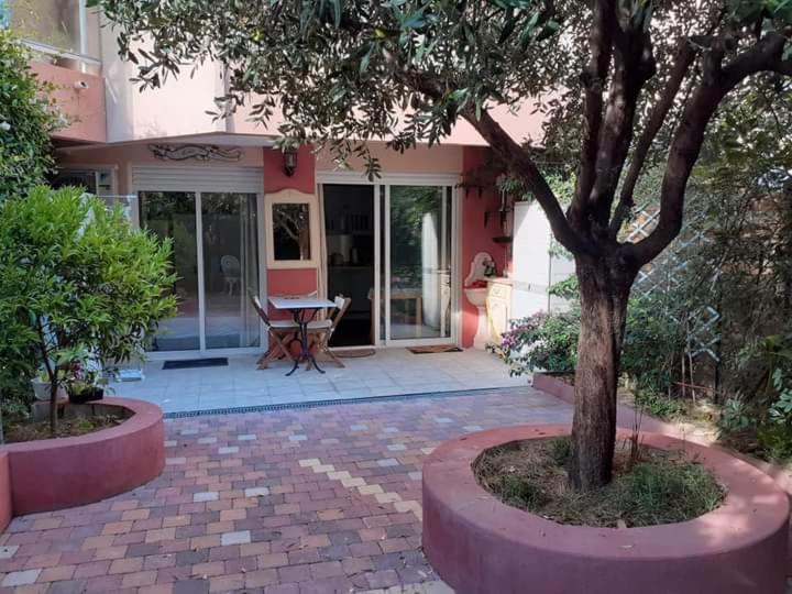 Apartment Avec Jardin *